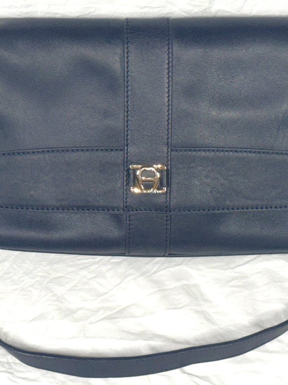 Etienne Aigner VTG 80/90's M Leather Navy Blue Shoulder Bag Purse Handbag Y2K